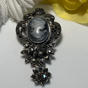 Rhinestone Women’s Brooch